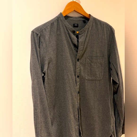 Band collar shirt by Uniqlo - Picture 3 of 3
